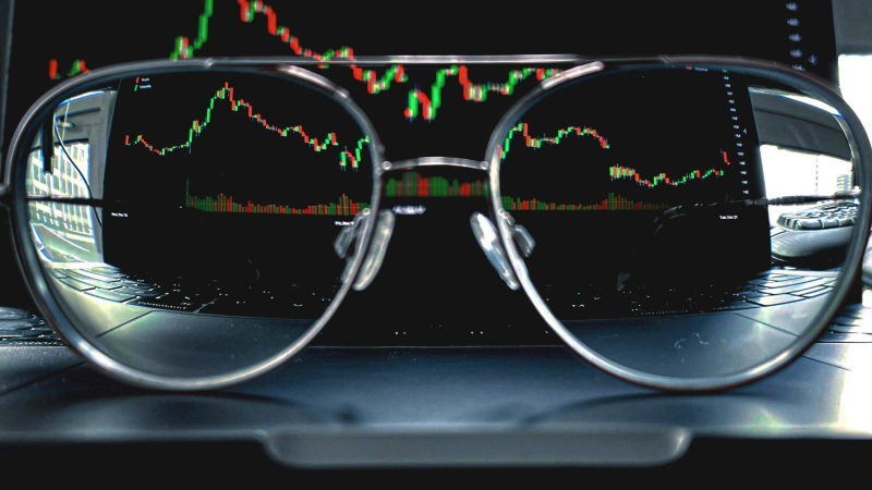 People More Interested in Buying Bitcoin Than Investing in AI: Google Data