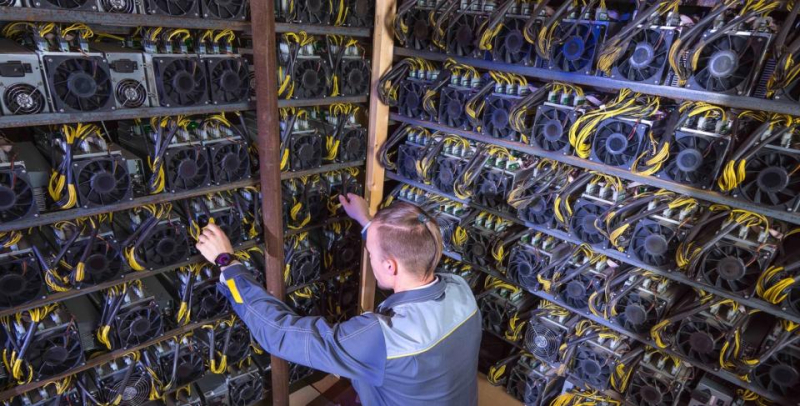 CleanSpark stock slides 9% as quarterly earnings miss estimates on bitcoin holdings loss
