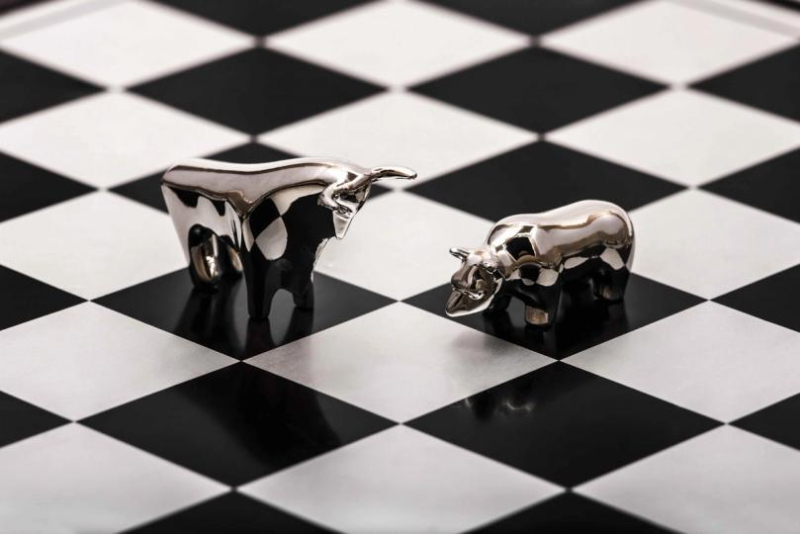 Bitcoin slide to $70,000 as stocks pause and Strategy's BTC sale weighs on crypto